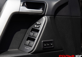 Подержанный автомобиль Toyota Land Cruiser Prado 2021 года (23 фото)