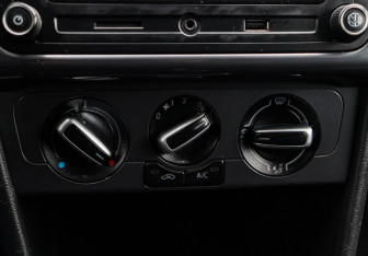 Подержанный автомобиль Volkswagen Polo Sedan 2019 года (16 фото)