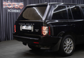 Подержанный автомобиль Land Rover Range Rover 2012 года (25 фото)