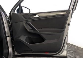 Подержанный автомобиль Volkswagen Tiguan 2019 года (25 фото)