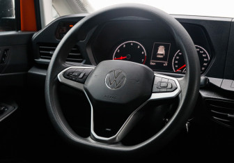 Подержанный автомобиль Volkswagen Caddy Compactvan 2021 года (20 фото)