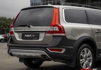 Подержанный автомобиль Volvo XC70 2014 года (22 фото)