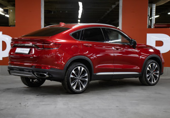 Подержанный автомобиль Geely Tugella 2022 года (5 фото)