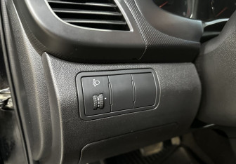 Подержанный автомобиль Hyundai Solaris Sedan 2013 года (11 фото)