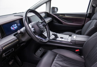 Подержанный автомобиль GAC M8 2023 года (8 фото)