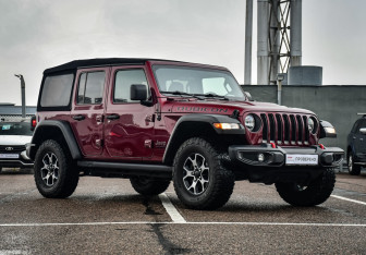 Подержанный автомобиль Jeep Wrangler 2021 года (3 фото)
