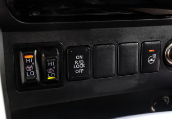 Подержанный автомобиль Mitsubishi Pajero Sport 2019 года (18 фото)