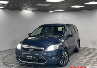 Подержанный автомобиль Ford Focus Wagon 2010 года (17 фото)