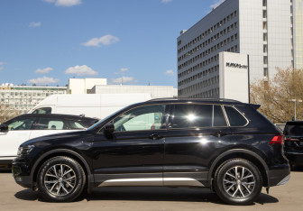 Подержанный автомобиль Volkswagen Tiguan 2017 года (6 фото)