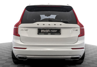 Подержанный автомобиль Volvo XC90 2019 года (6 фото)