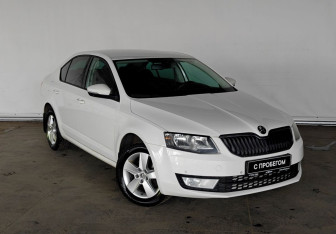 Подержанный автомобиль Skoda Octavia Liftback 2014 года (3 фото)