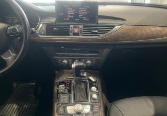 Подержанный автомобиль Audi A6 Sedan 2013 года (15 фото)