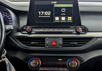 Подержанный автомобиль Kia Cerato Sedan 2020 года (15 фото)