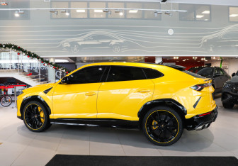 Подержанный автомобиль Lamborghini Urus 2022 года (8 фото)