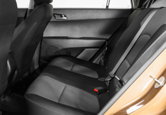 Подержанный автомобиль Hyundai Creta 2018 года (10 фото)