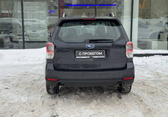 Подержанный автомобиль Subaru Forester Suv 2017 года (7 фото)
