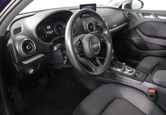 Подержанный автомобиль Audi A3 Sedan 2020 года (9 фото)
