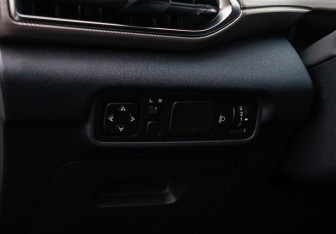 Подержанный автомобиль Changan UNI-T 2023 года (17 фото)