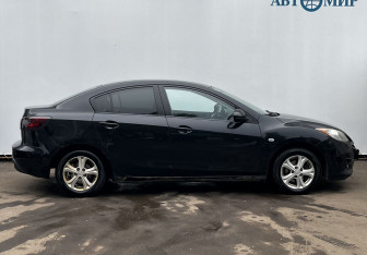 Подержанный автомобиль Mazda 3 Sedan 2011 года (4 фото)