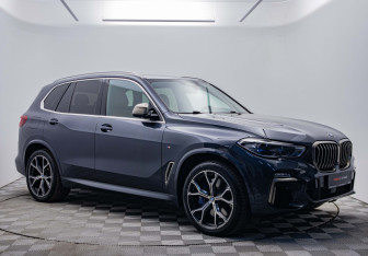 Подержанный автомобиль BMW X5 2020 года (7 фото)