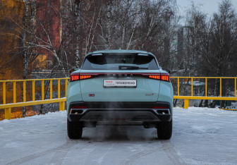 Подержанный автомобиль Omoda C5 2023 года (4 фото)