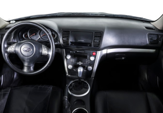 Подержанный автомобиль Subaru Outback Wagon 2006 года (12 фото)