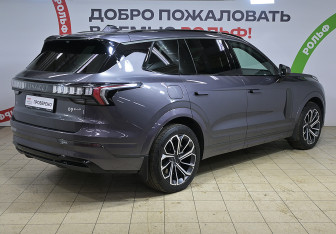 Подержанный автомобиль Lynk&Co 09 2023 года (4 фото)
