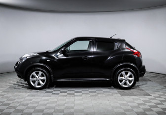 Подержанный автомобиль Nissan Juke 2012 года (8 фото)