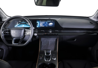 Подержанный автомобиль Omoda C5 2024 года (12 фото)