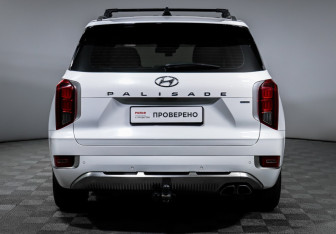 Подержанный автомобиль Hyundai Palisade 2022 года (6 фото)