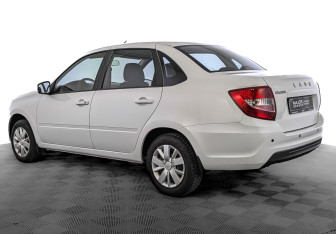 Подержанный автомобиль LADA (ВАЗ) Granta Sedan 2023 года (7 фото)