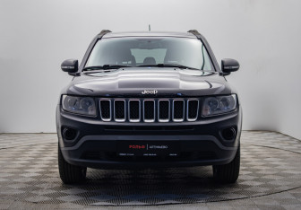 Подержанный автомобиль Jeep Compass 2012 года (2 фото)