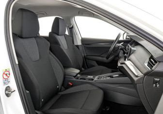 Подержанный автомобиль Skoda Octavia Liftback 2022 года (23 фото)