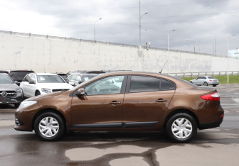 Подержанный автомобиль Renault Fluence 2014 года (8 фото)