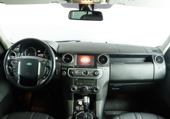 Подержанный автомобиль Land Rover Discovery 2012 года (12 фото)