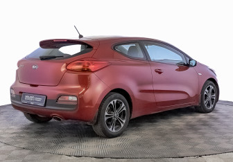 Подержанный автомобиль Kia Ceed Hatchback 2014 года (5 фото)
