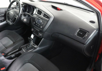 Подержанный автомобиль Kia Ceed Wagon 2014 года (5 фото)