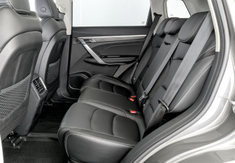 Подержанный автомобиль Geely Atlas Pro 2022 года (12 фото)