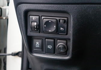 Подержанный автомобиль Nissan Juke 2013 года (16 фото)