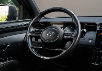 Подержанный автомобиль Hyundai Tucson 2022 года (12 фото)