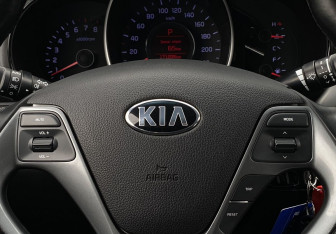 Подержанный автомобиль Kia Rio Sedan 2016 года (15 фото)