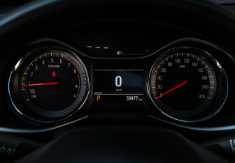 Подержанный автомобиль Chevrolet Orlando 2020 года (22 фото)