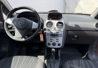 Подержанный автомобиль Opel Corsa 2010 года (9 фото)