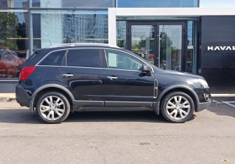Подержанный автомобиль Opel Antara 2012 года (4 фото)
