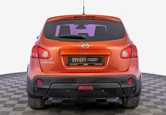 Подержанный автомобиль Nissan Qashqai 2008 года (6 фото)