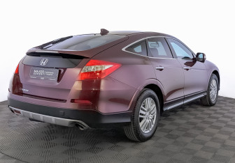 Подержанный автомобиль Honda Crosstour 2014 года (5 фото)