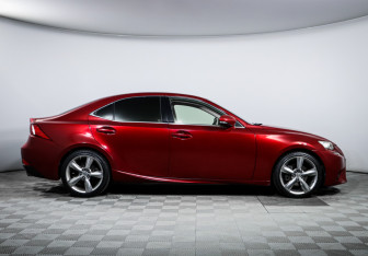 Подержанный автомобиль Lexus IS Sedan 2013 года (4 фото)