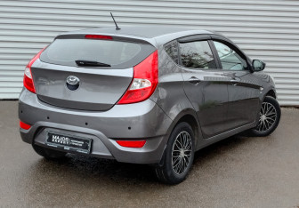 Подержанный автомобиль Hyundai Solaris Hatchback 2013 года (5 фото)