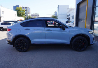 Подержанный автомобиль Geely Tugella 2023 года (4 фото)