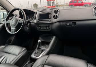 Подержанный автомобиль Volkswagen Tiguan 2012 года (9 фото)